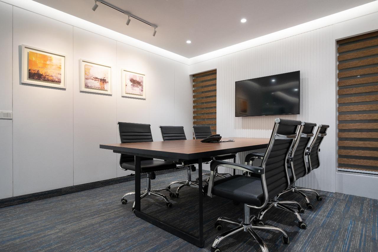 NorthWest Aviation- A Vibrant Office Interior - Image 6